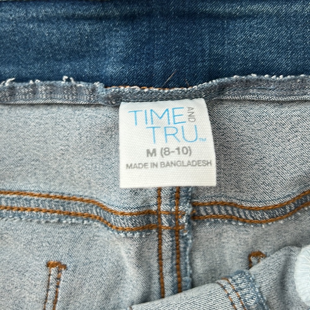 Time and Tru M(8-10) Capri Denim Pants - Picture 5 of 10